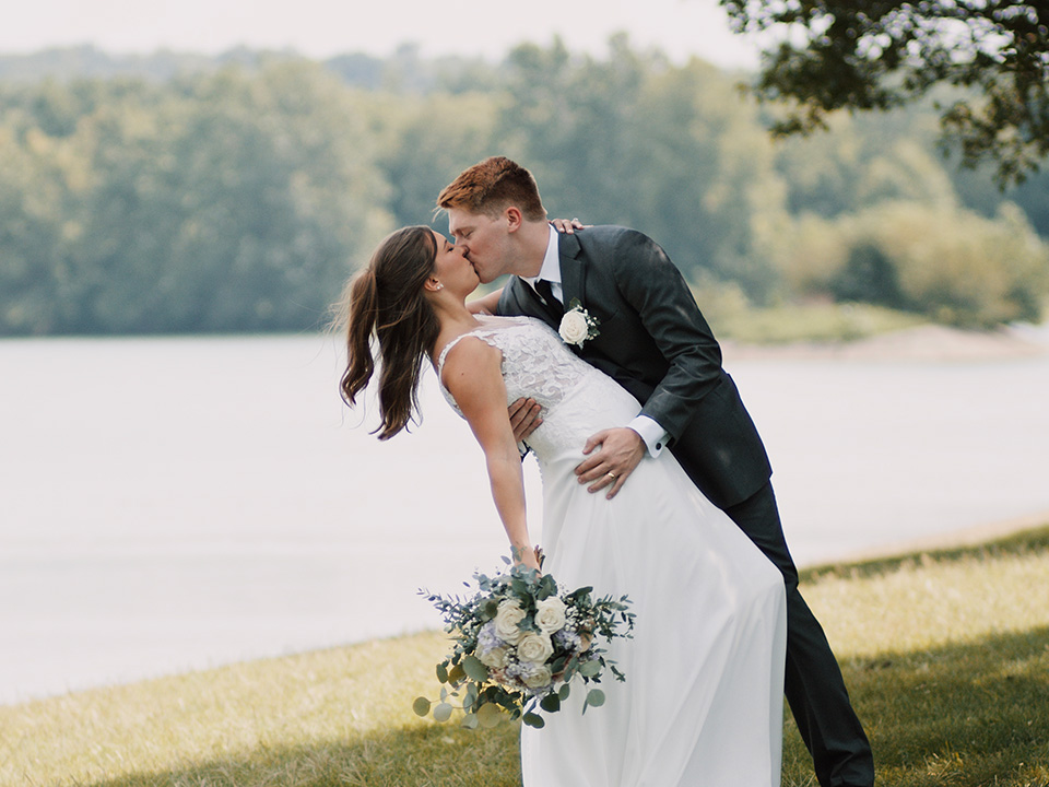 Brad and Rachel | Lake Lyndsay, Lodge