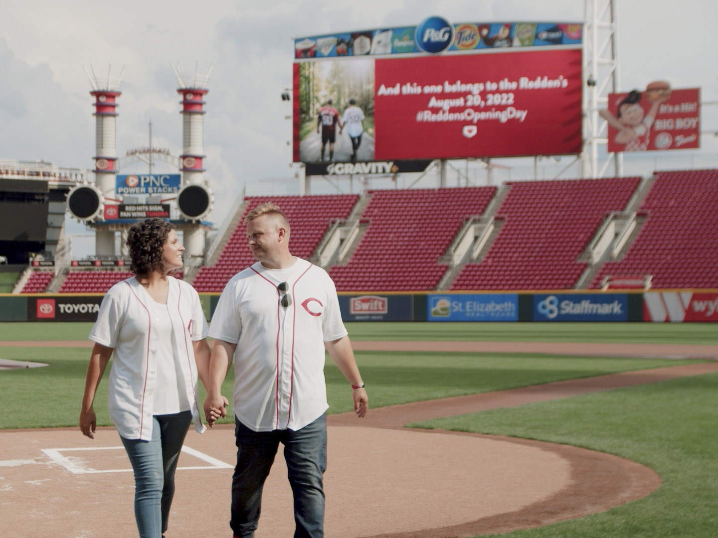 Reds Themed Wedding of Andrea and Brent